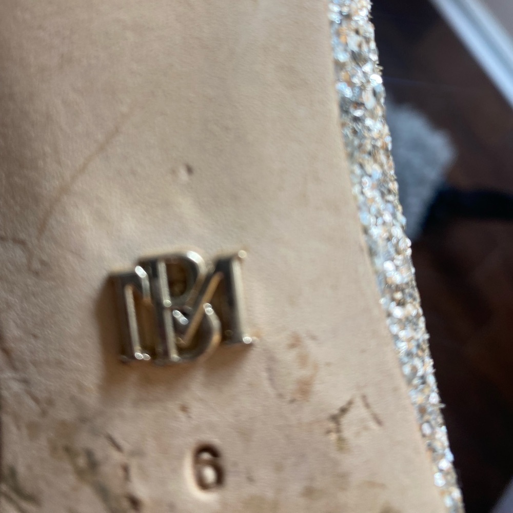 Badgley Mischka Heels glitter champagne size 6 EUC - Picture 11 of 13